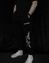 Load image into Gallery viewer, STRIKE SWEATPANTS - BLACK