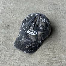 Load image into Gallery viewer, RETRO CAMO HAT
